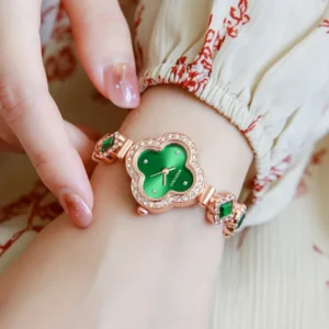 Reloj de mujer verde con cristales pulsera elegante